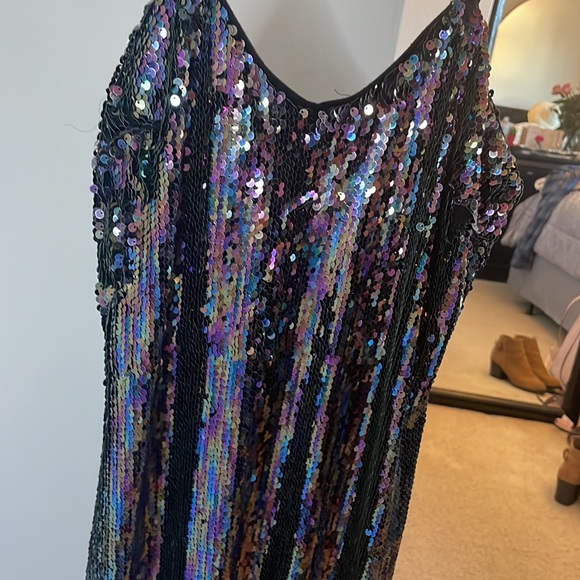 Dress - Picture 2 of 2